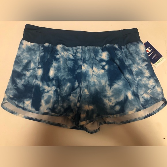 Champion women’s high rise shorts - Picture 6 of 9